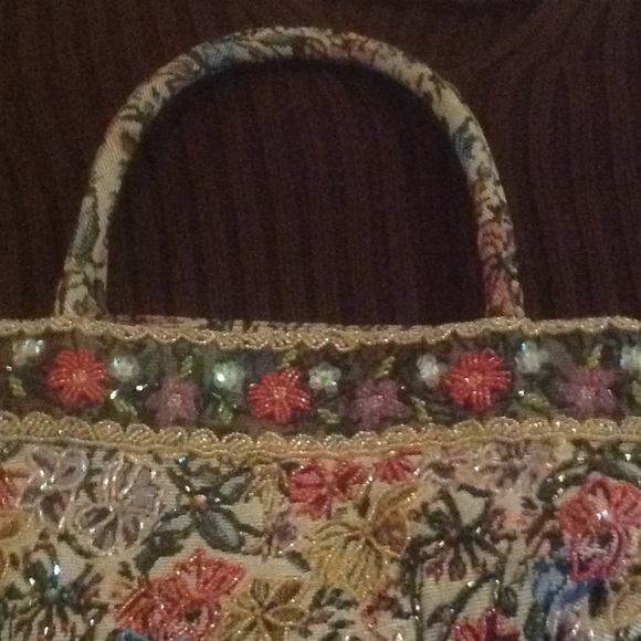 Purse - Picture 2 of 6